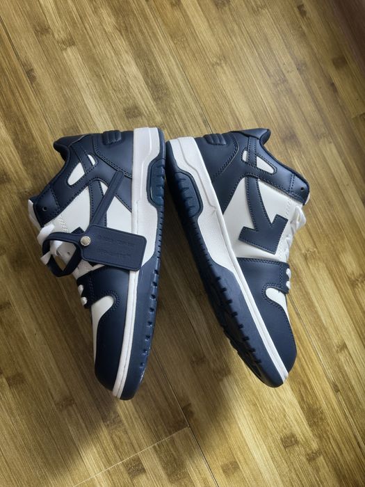 Off White out of office 44