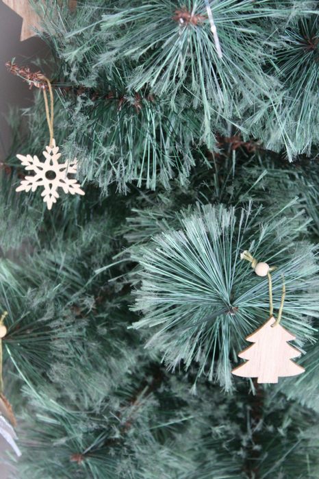 Новогодняя ёлка б/у