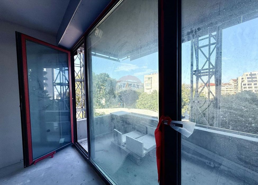 Продава се Тристаен апартамент в Варна, Чайка - 89 кв.м за 2809 €/кв.м - Снимка #9
