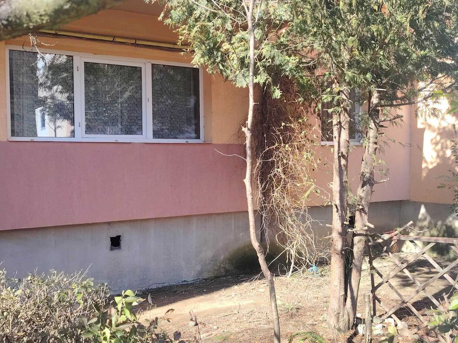 De închiriat Apartament 4 Cam.