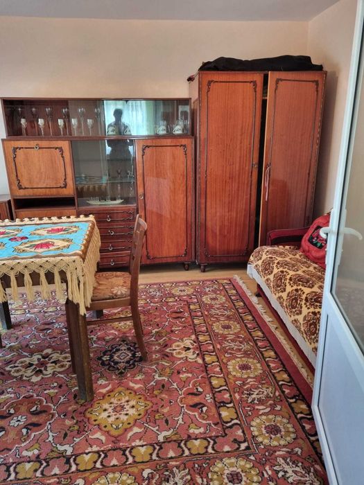 Vand casa plus teren de 30 ari