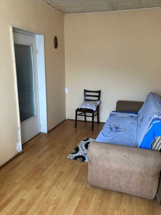 Apartament 3 camere IEFTIN Centru NELOCUIT