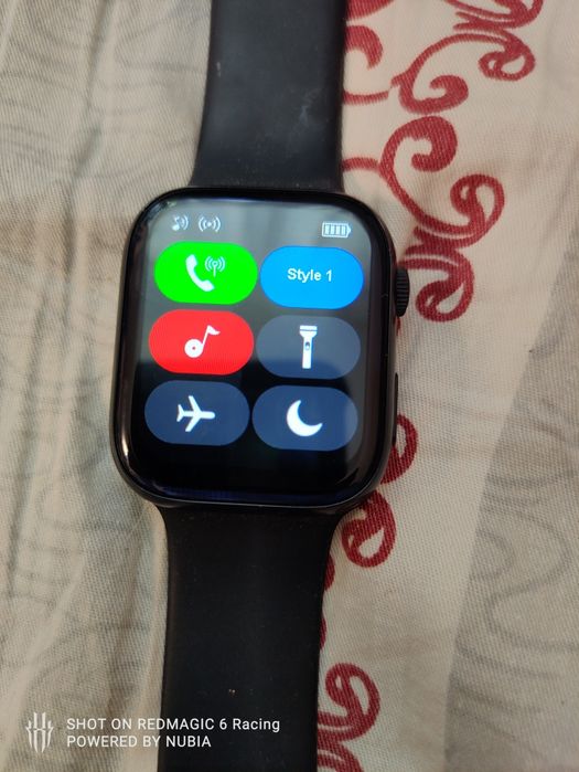 Умные часы почти новые