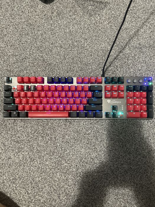 Tastatura Mecaniga Gaming Genesis Thor 400 Rgb