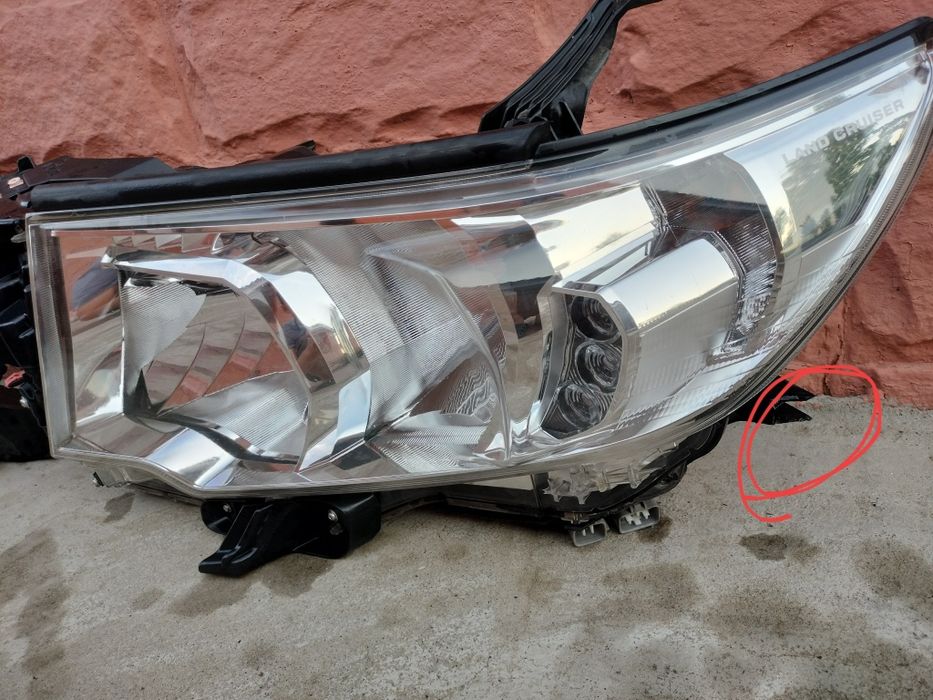 Фары Toyota Prado оригинал