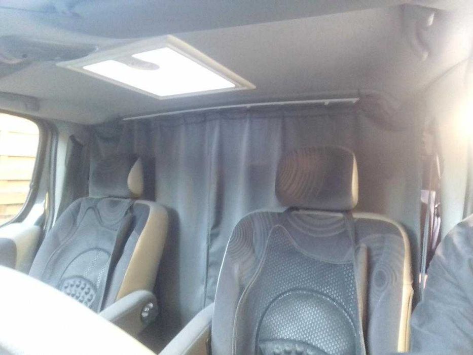 RENAULT Trafic 2006 — imagine 2
