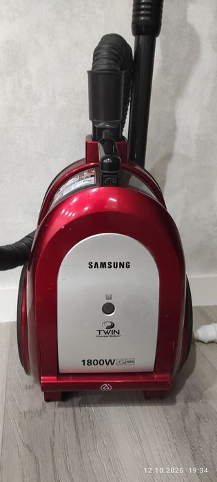 Продам пылесос Самсунг рабочий