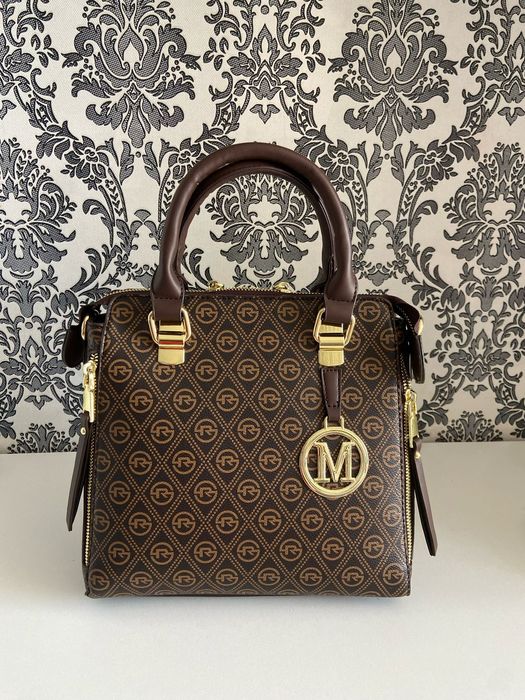 Продам женские сумки новые