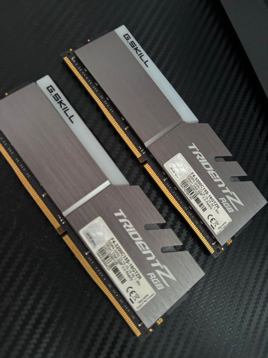 Рам G.SKILL  Trident Z rgb 32GB F4-3200C15S-16GTZR