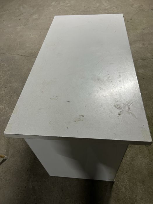 Стол для офис белый