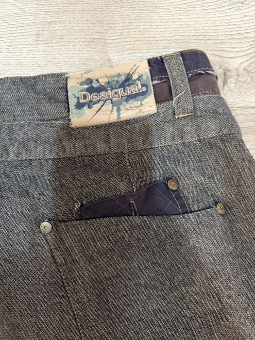 Blugi Desigual.