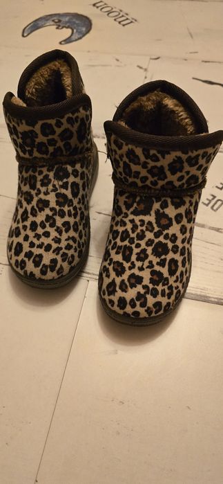 Ghete copii îmblănite gen UGG, mărime 29