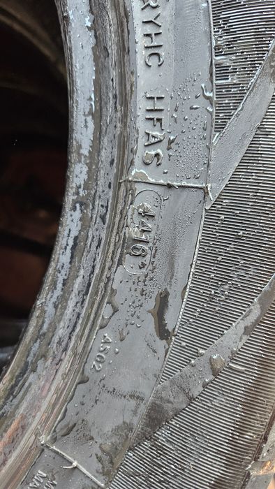 225 / 55 / 17 зимний