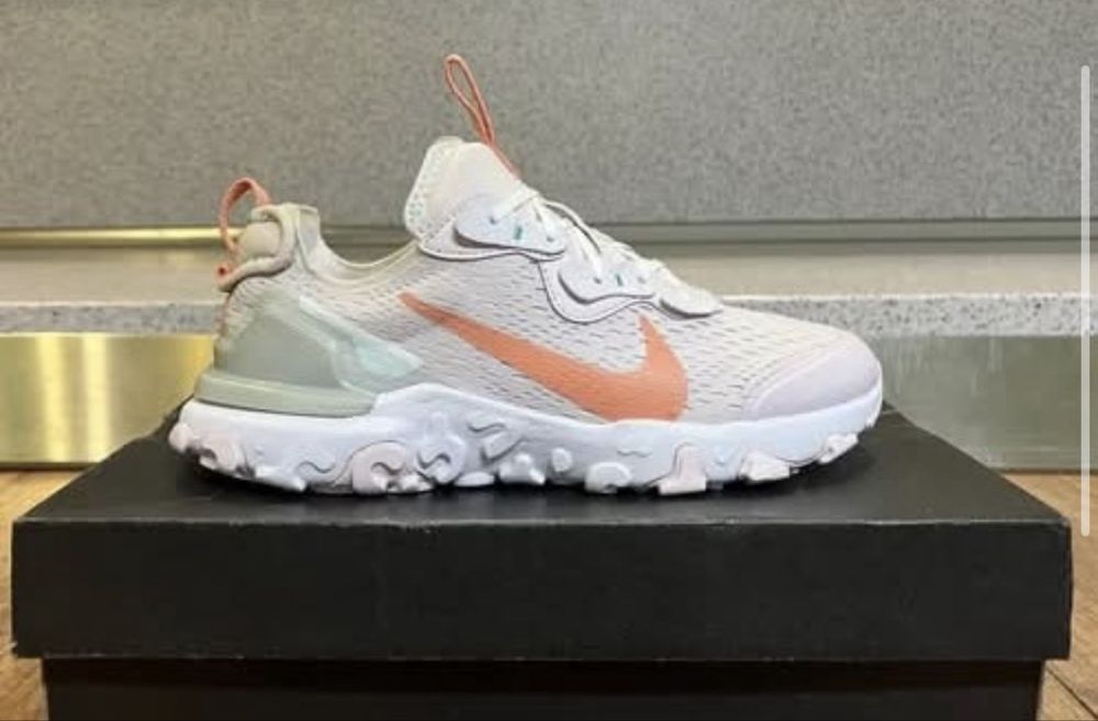 Nike React Vision / Light Violet-White