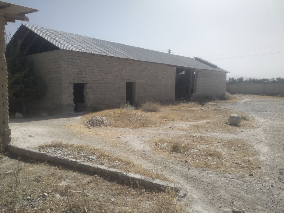 Ишлаб чикариш учун нотурар жой сотилади