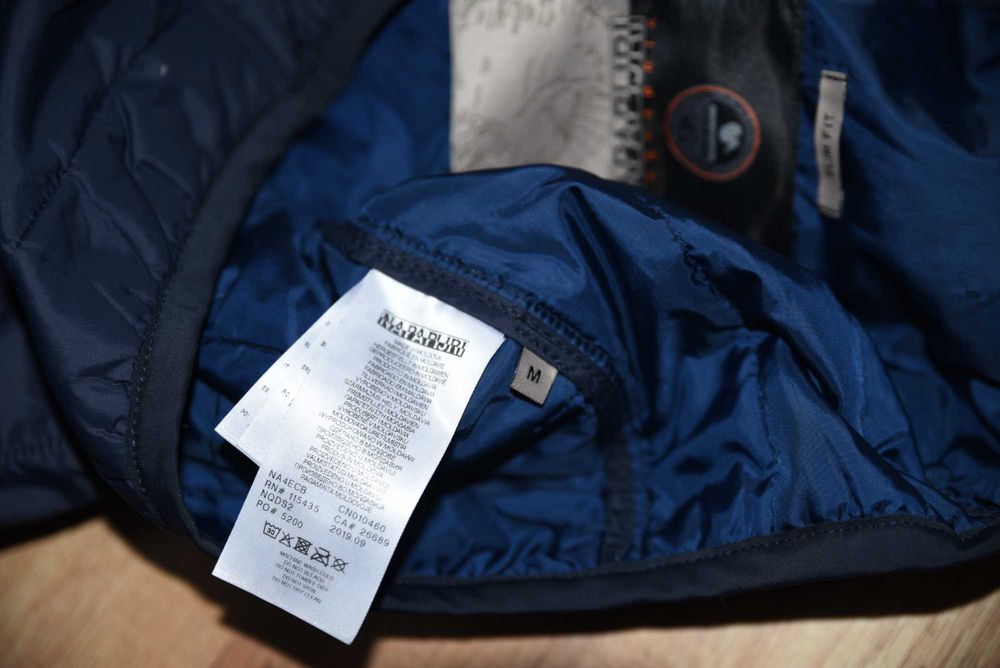 Napapijri оригинално мъжко яке М размер