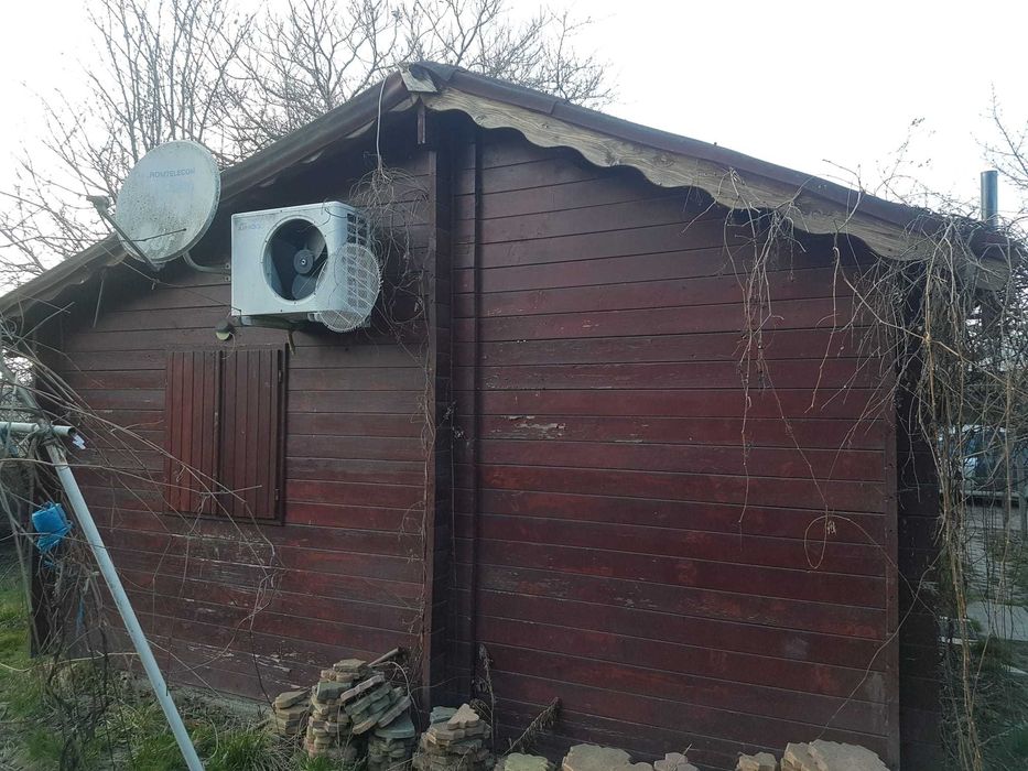 Inchiriez casuta de vacanta in zona Vladiceni, com. TOMESTI Jud. IASI