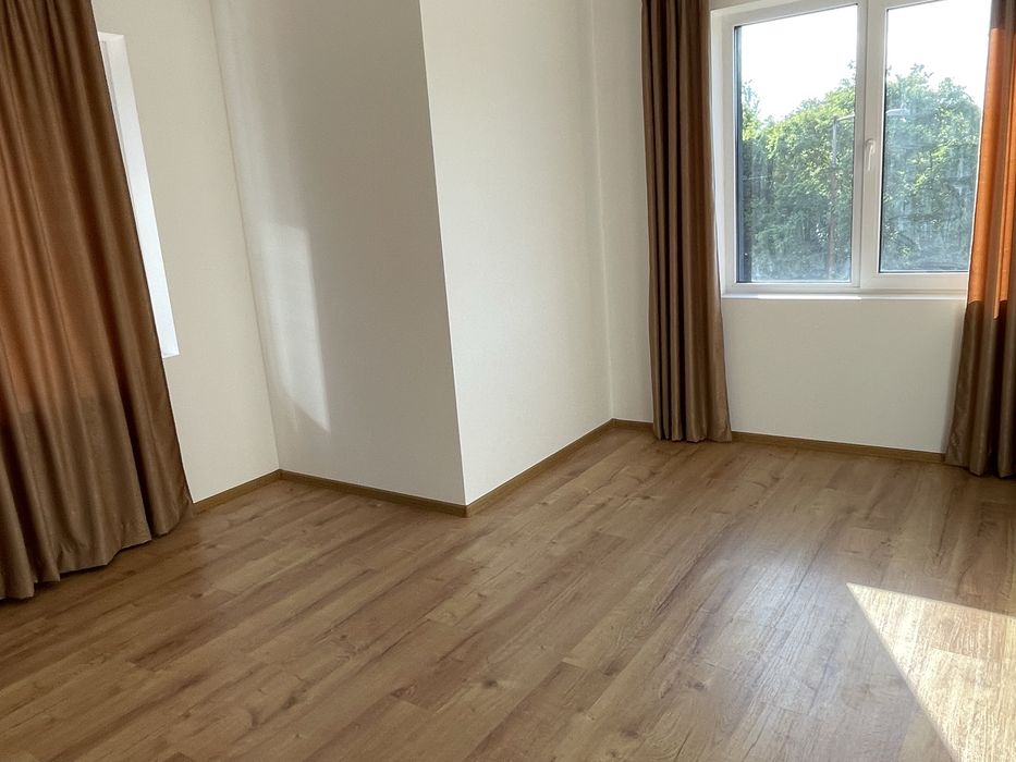 Дава се под наем Тристаен апартамент в София, Лозенец - 130 кв.м за 739.5 € - Снимка #4