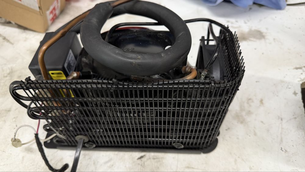 Compresor secop frigider 12v