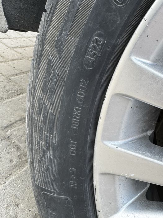 Продам Комплект покрышка летнии