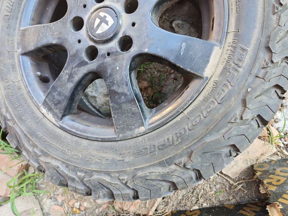 All terrain 215/65/16 джанти с гуми
