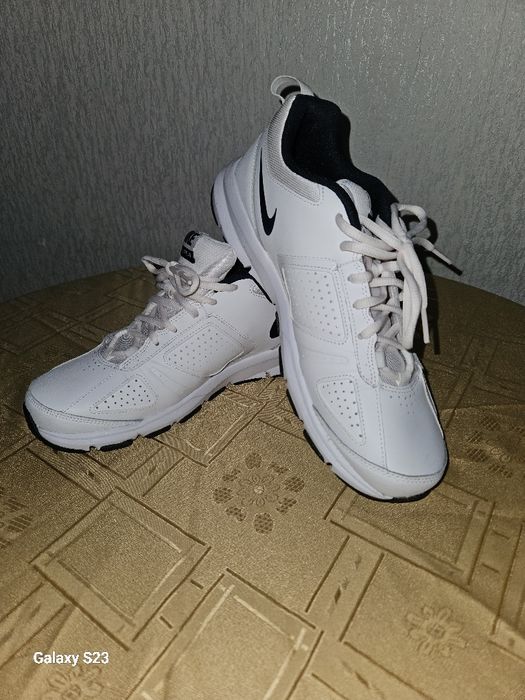 Нови маратонки Nike.Естествена кожа.