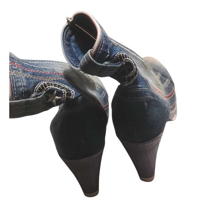 Vand ghete de blugi/denim,, cu toc, marimea 41, fermoar in fata