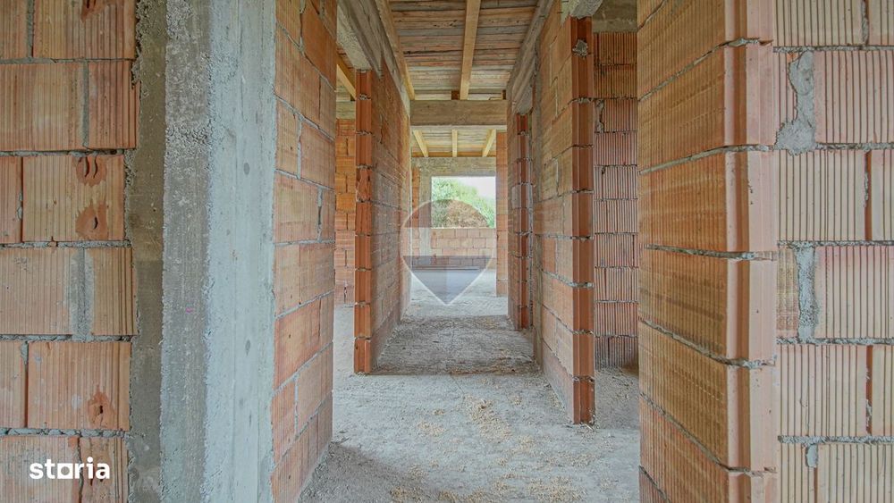 Casă / Vilă cu 4 camere de vânzare