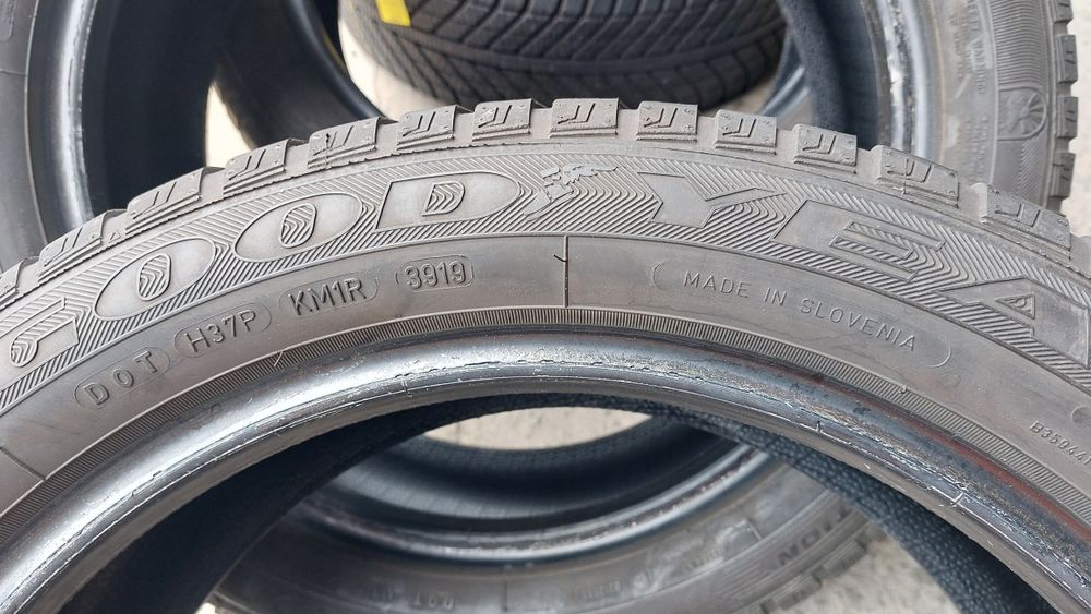 Всесезонни гуми 205/50/17 Goodyear Vector4Seasons 4 броя