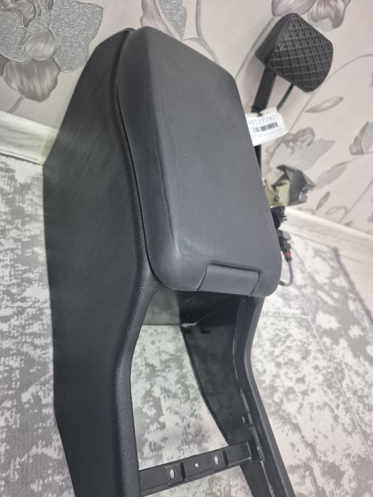 Подлокотник Мерседес W210