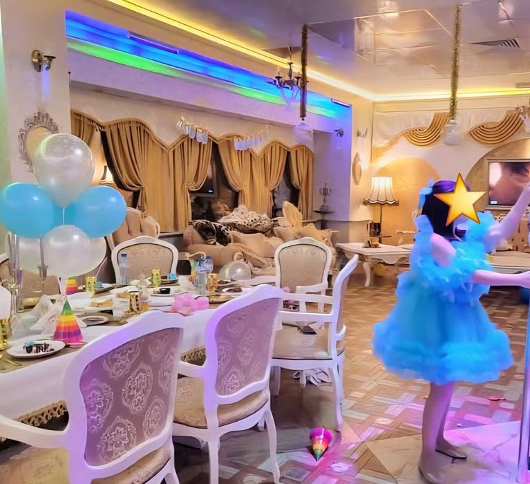 Рокля за госпожица на 10години с подарък панделка за глава