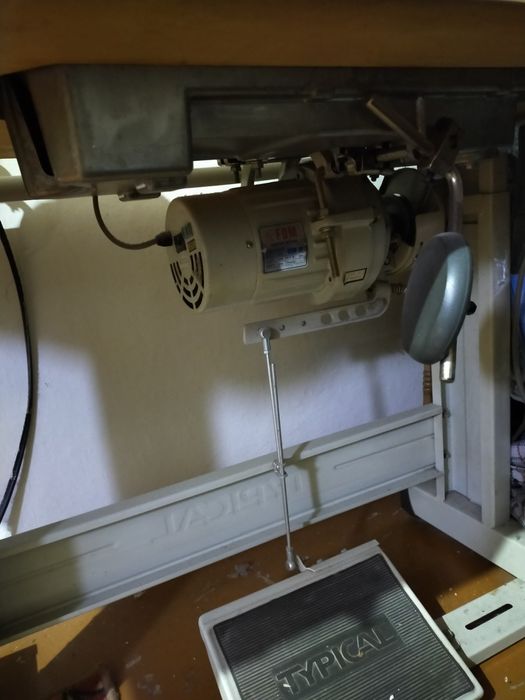 Швейная машинка тупикал