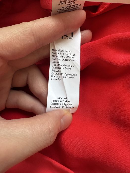 Платья  продам б/у