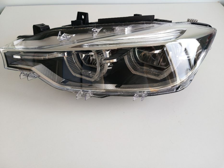 Пълен комплект фарове BMW F30,F31 LCI ФЕЙСЛИФТ