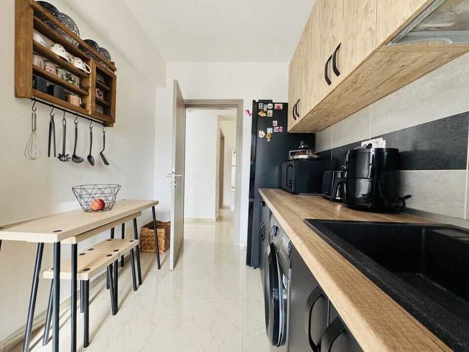 Vand apartament  mobilat, utilat  cu loc de parcare inclus