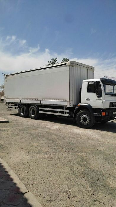 Man yuk mashinasi sotiladi