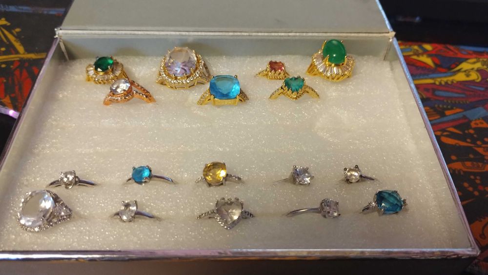 Vând inele argint si placate cu aur.