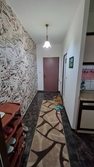 1943-Продава се двустаен апартамент на нисък етаж в ж.к. "Орел"!