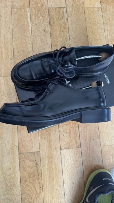 Pantofi piele lacuita Calvin Klein 44 impecabili