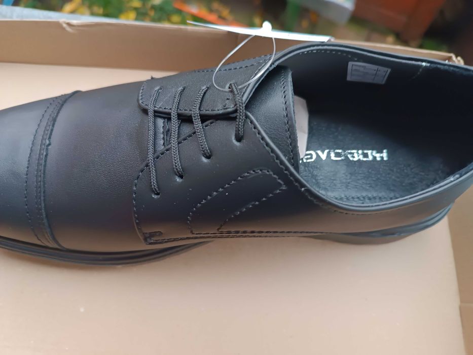 Обувки пролетно- есенни от естествена кожа номера 43 и 45