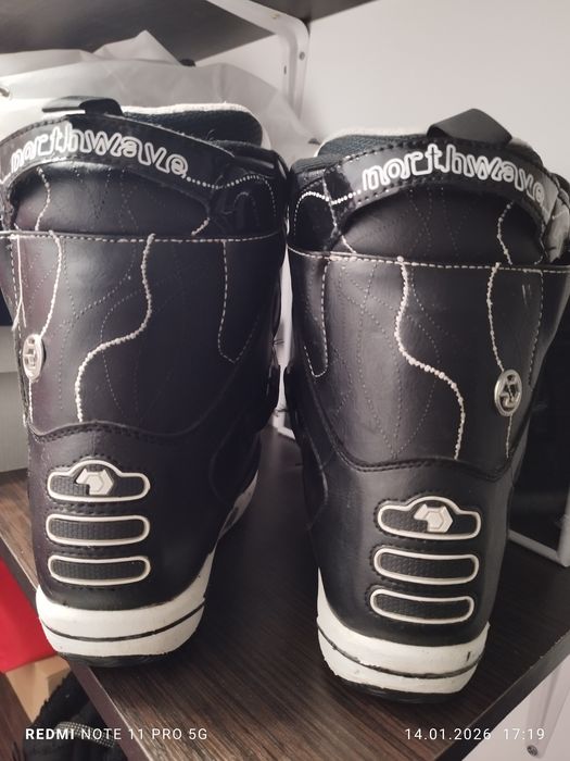 Bootsi Northwave mărimea 37(23,5cm)34-35 la picior