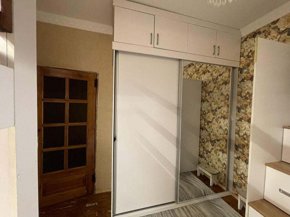 Продаются  3 кровати со шкафом