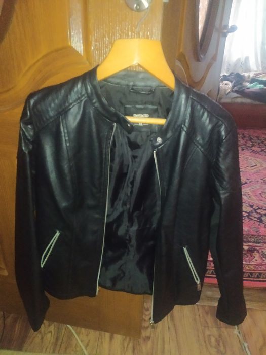 Продам женские куртки экокожа