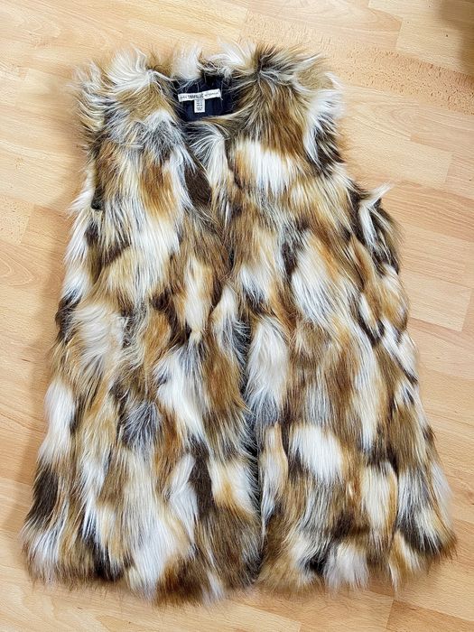 Veste noi de blana Atelier Paris si Zara