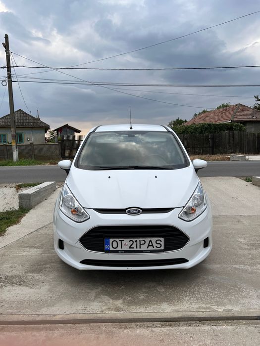 Vând Ford B-Max an 2014