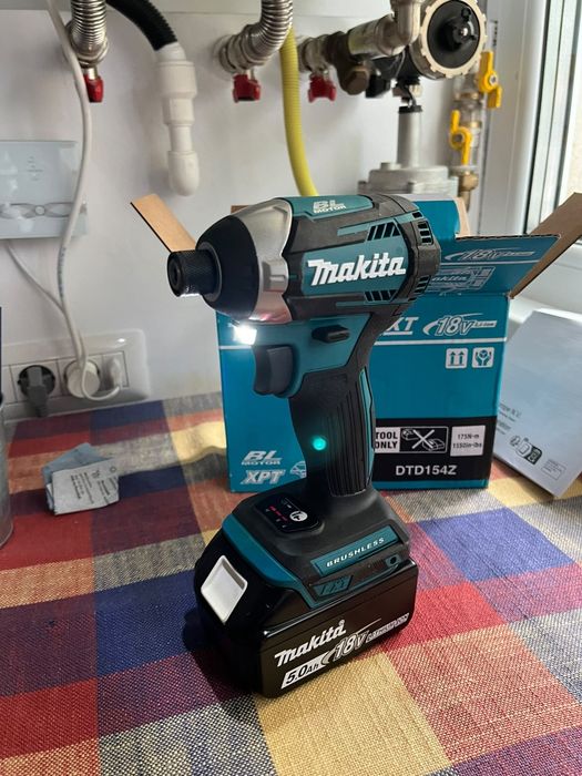 Impact Autofiletanta brushless Makita dtd154 DOAR CORP noua și bormasina Makita DDF484 brushless noua