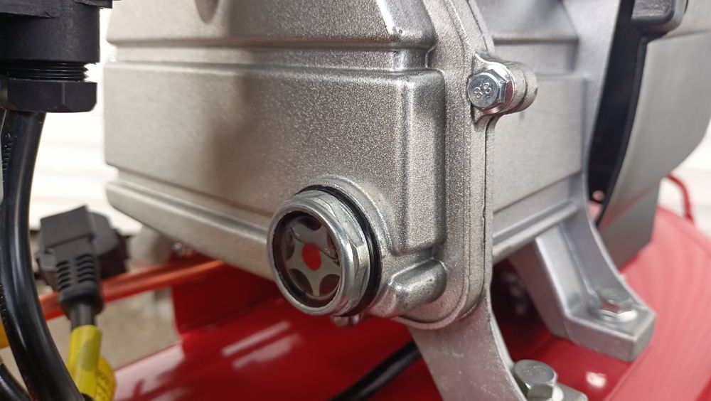 Компрессор. Воздушный компрессор. Масляной компрессор.