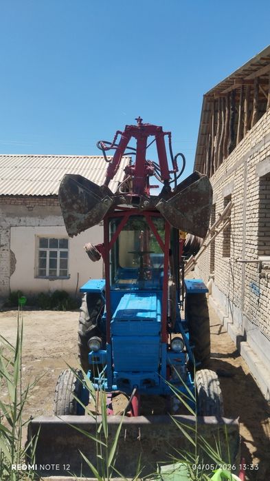 Traktor T28 pagruzchik
