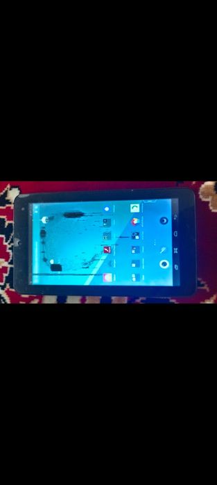 Tablete și telefoane vezi jos detali