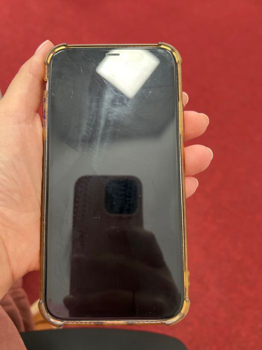 Vând IPhone 11 în stare bună de funcționare